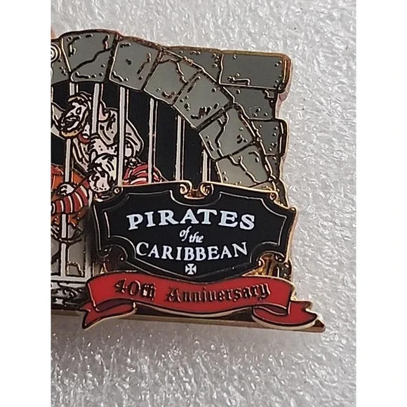 Disney Pin Pirates of the Caribbean 40th Marc Davis Dog Jail Keys LE 250 52948 - Picture 3 of 8